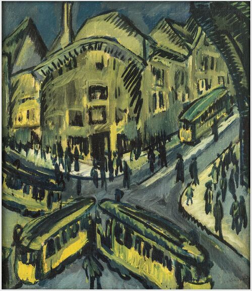 Das Gemälde Nollendorfplatz von Ernst Ludwig Kirchner ist in grün-gelben Farbtönen gemalt und zeigt eine lebendige Straßenkreuzung mit Trambahnen, Hausfassaden und vielen Passanten